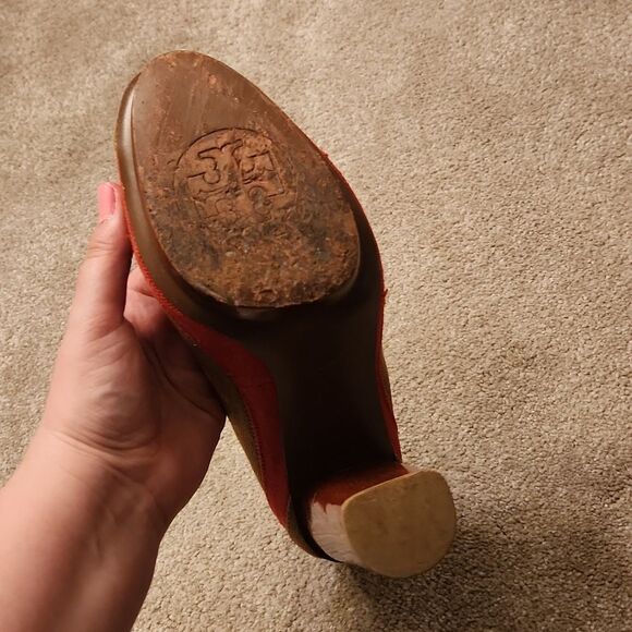 Tory Burch Women's "Joelle" Red & Tan Stacked Wood Heel Pumps Size 10.5 - Picture 6 of 7
